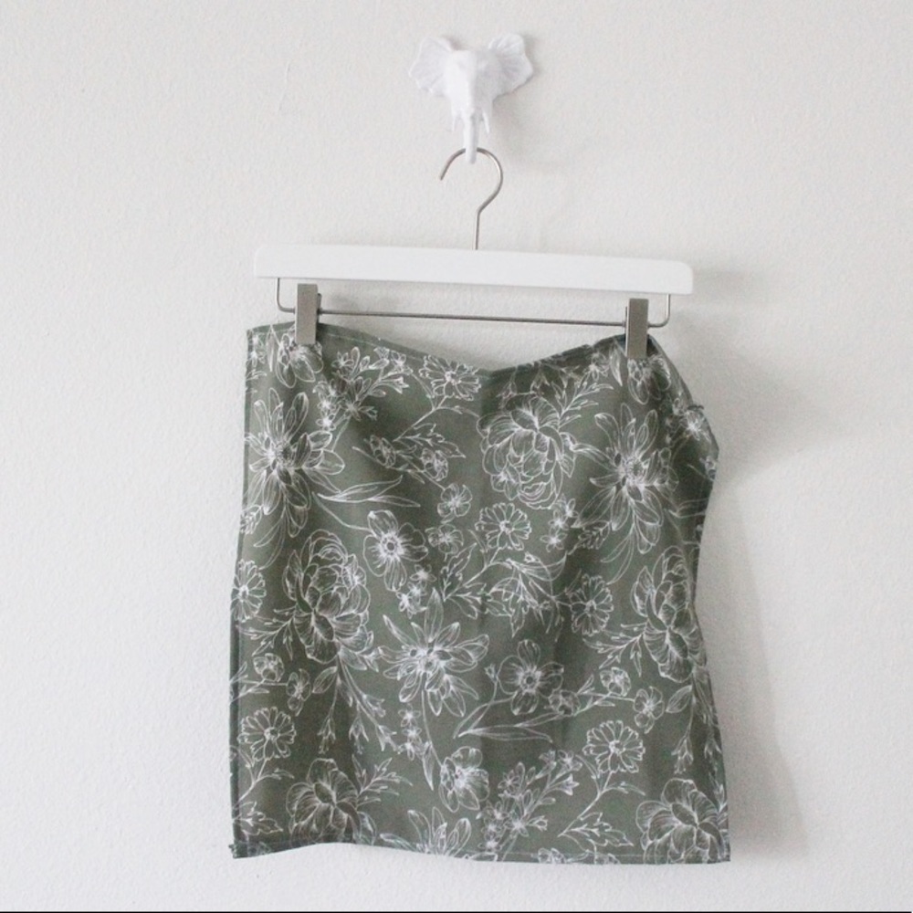 NWT Handmade Floral 18” x 18” Hair Scarf